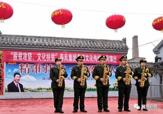 揭秘花梆子演员背后的故事，情感绽放的瞬间🎭
